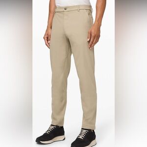 LULULEMON Commission Pant Classic, size 30.